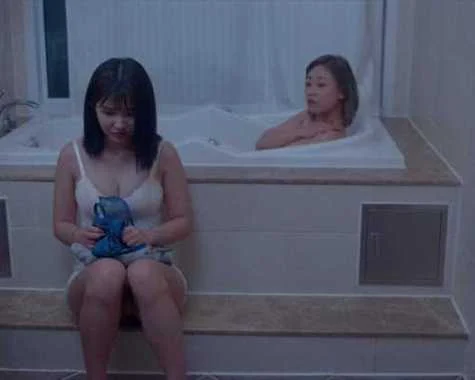 Chị Em - Ký Ức Dòng Sông